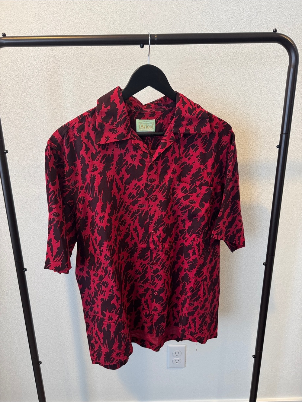 Aries: Red & Black Short-Sleeve Patterned Men’s Shirt, size L